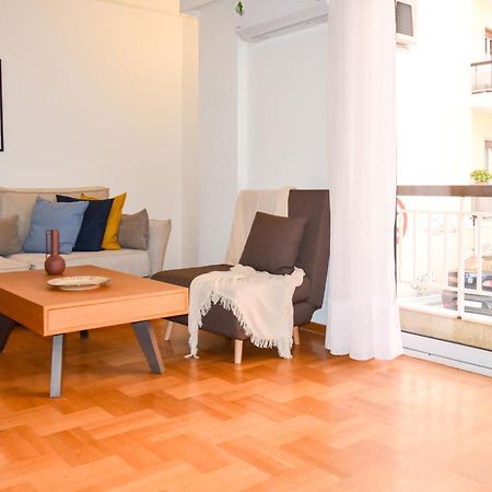 Spacious Modern Apartment In Pagkrati Athén Kültér fotó