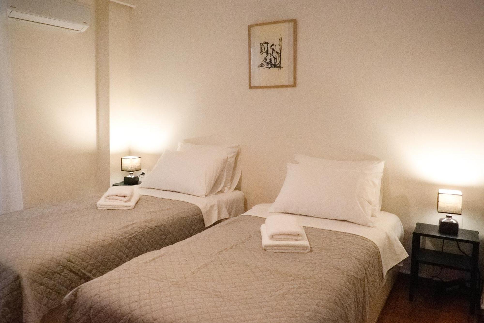 Spacious Modern Apartment In Pagkrati Athén Kültér fotó